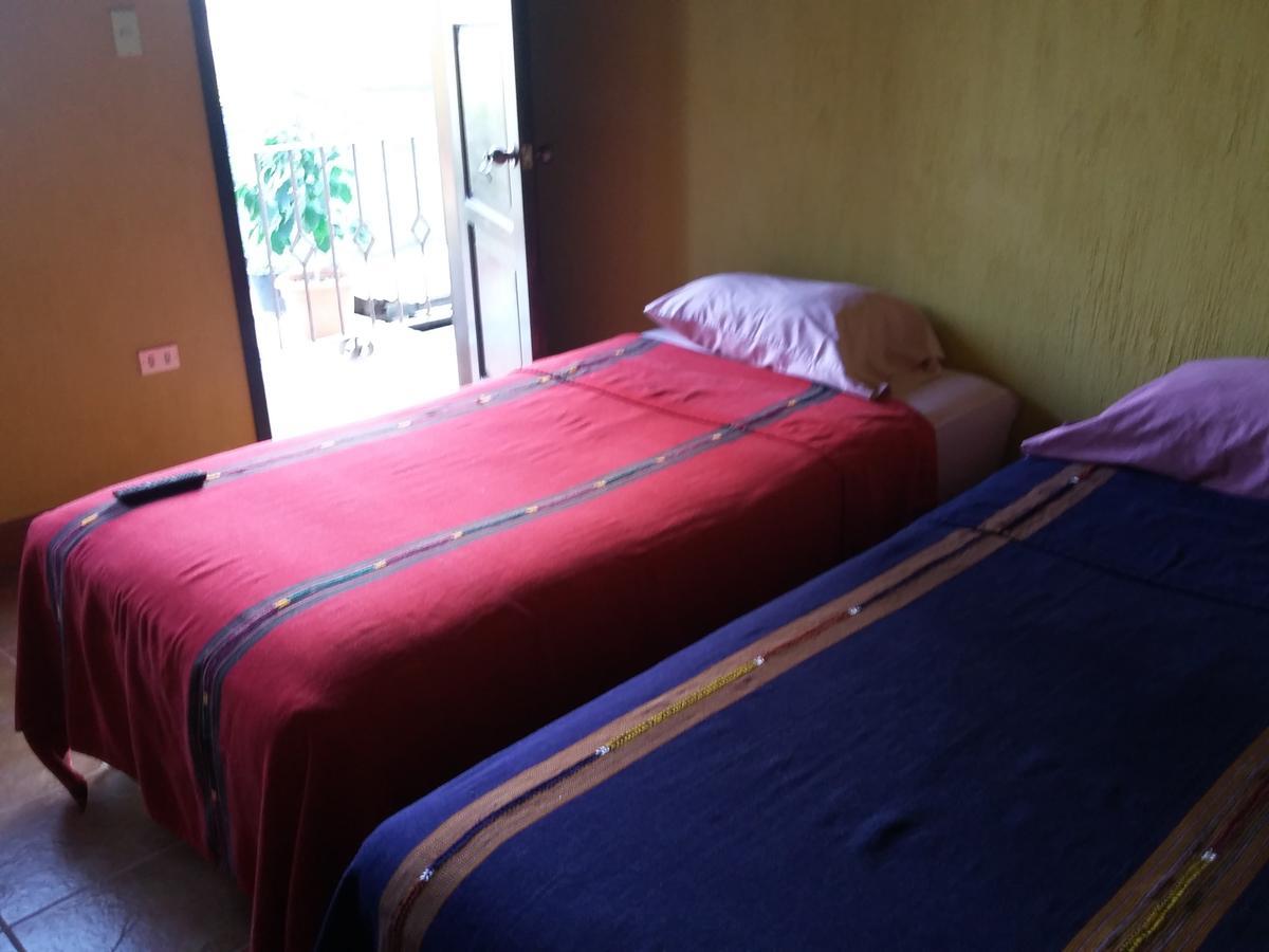 Hotel Casa Maria Jose Антигуа-Гватемала Экстерьер фото