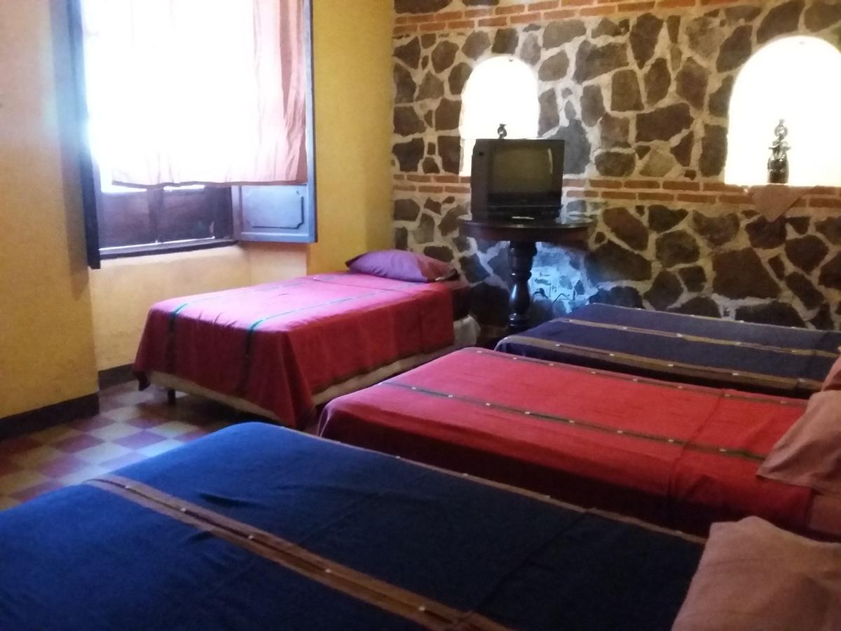 Hotel Casa Maria Jose Антигуа-Гватемала Экстерьер фото